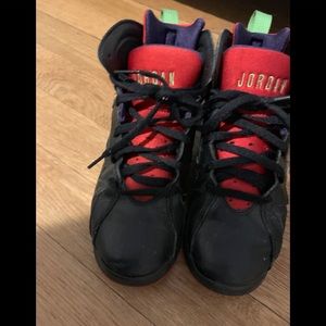 Jordan’s used. Size 2 boys